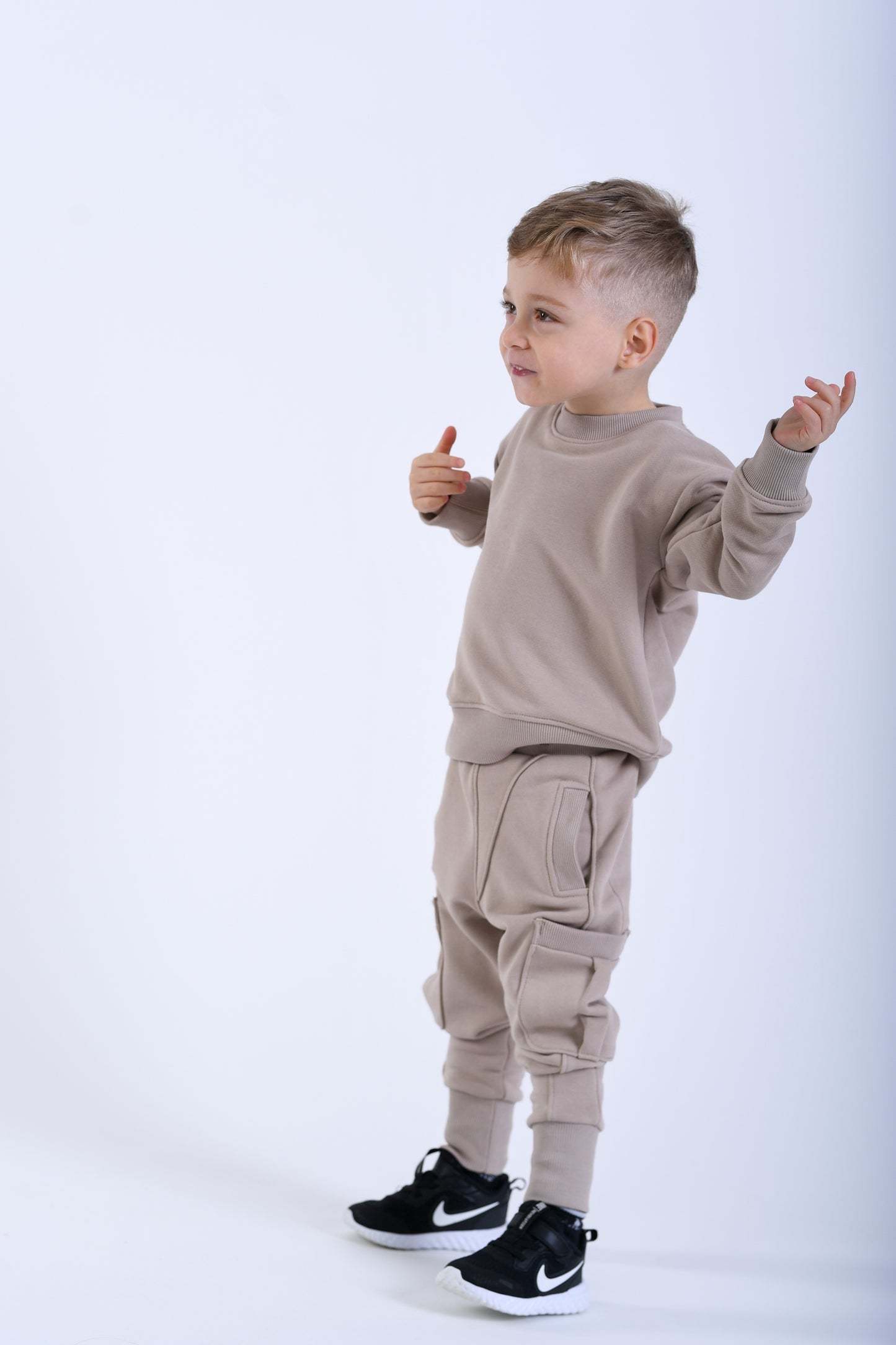 pantaloni baieti cu buzunare cargo