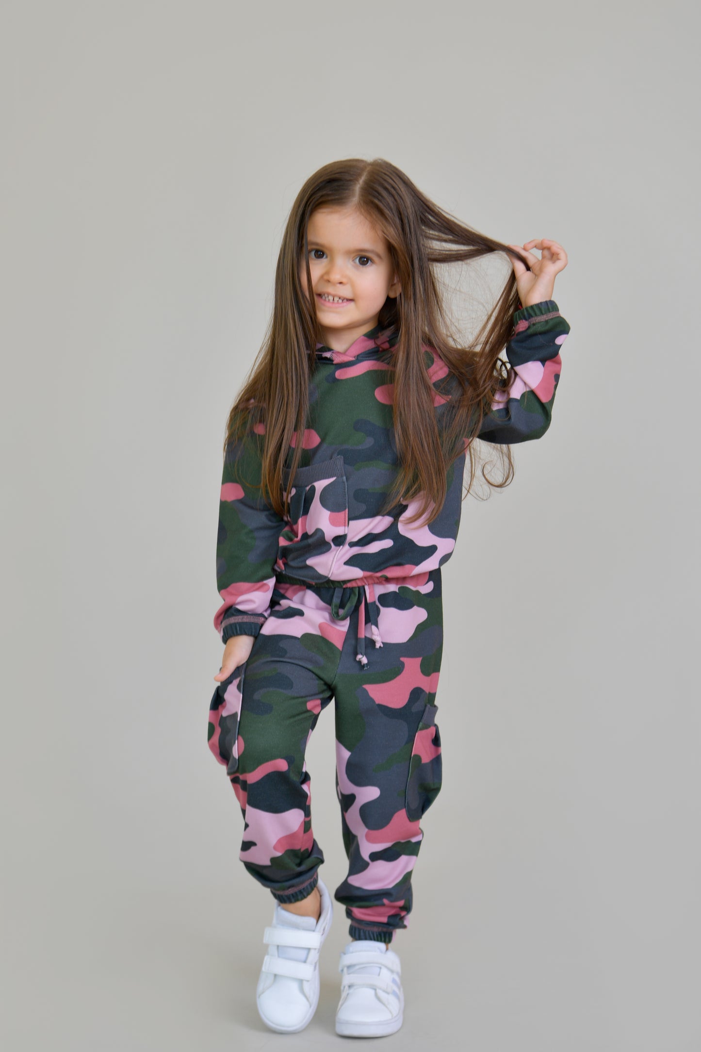 trening fete army print, camuflaj roz cu verde