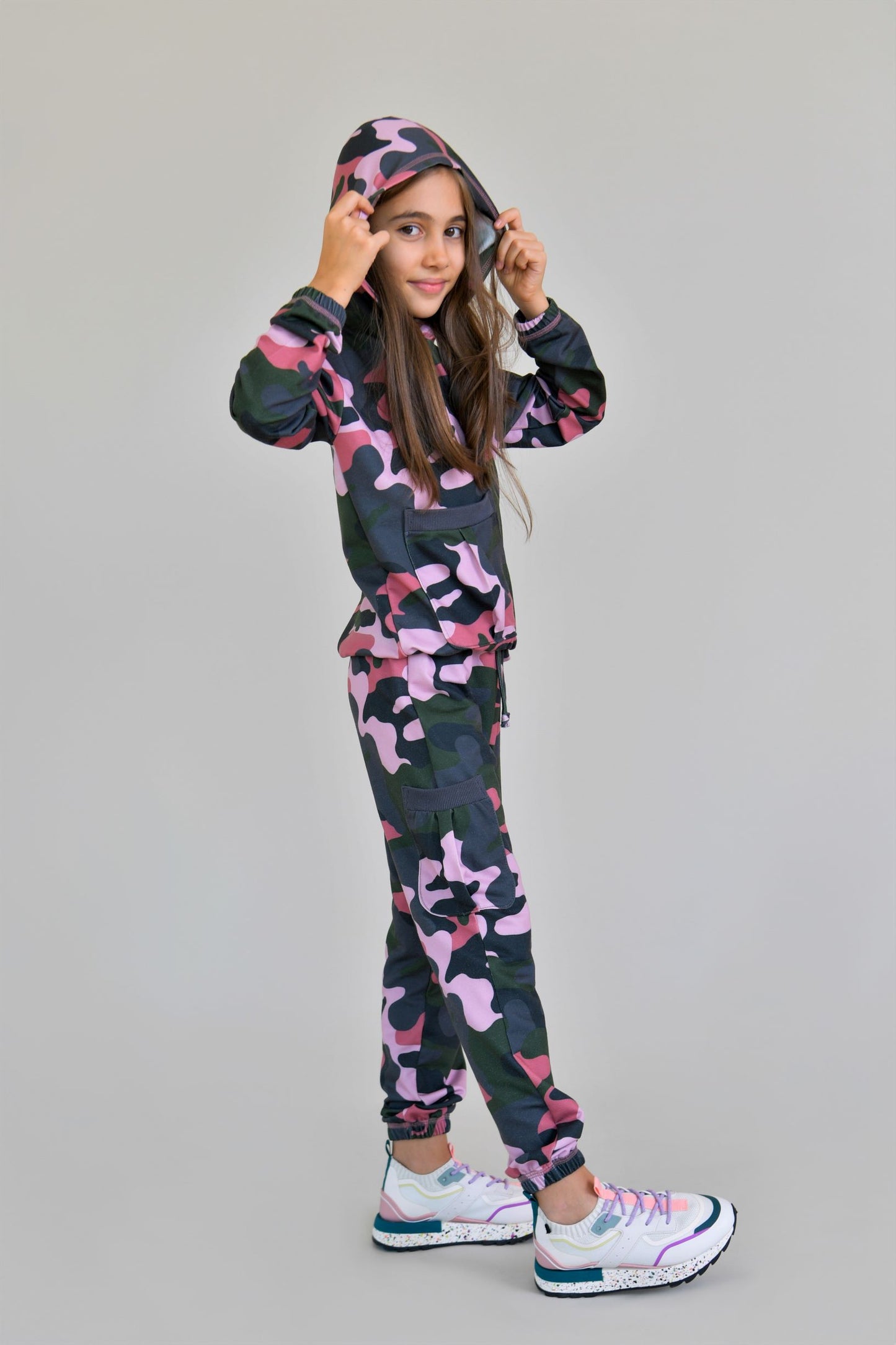 trening camuflaj fete roz